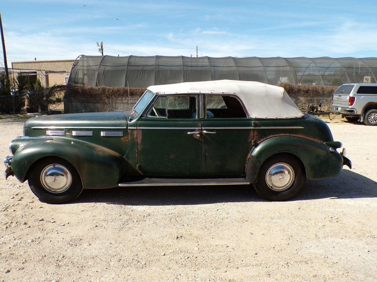 Cadillac-LA-SALLE-1940-Convertible-10