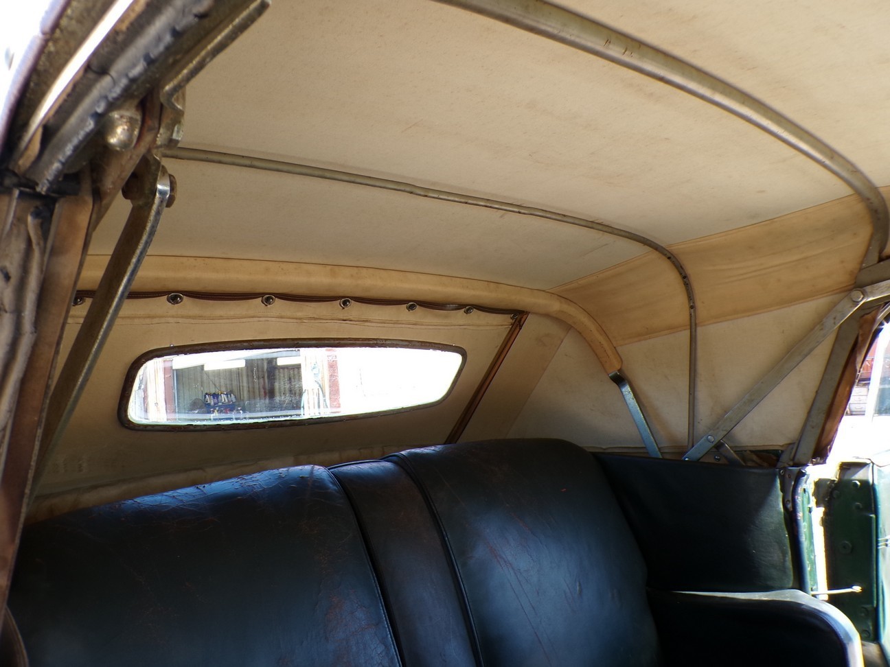 Cadillac-LA-SALLE-1940-Convertible-12