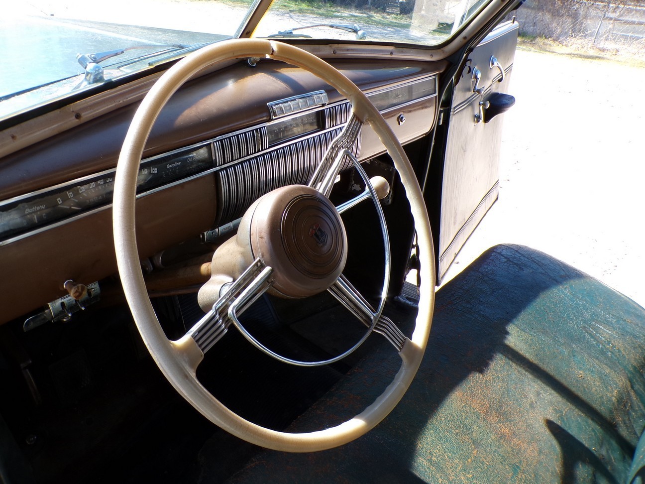 Cadillac-LA-SALLE-1940-Convertible-18