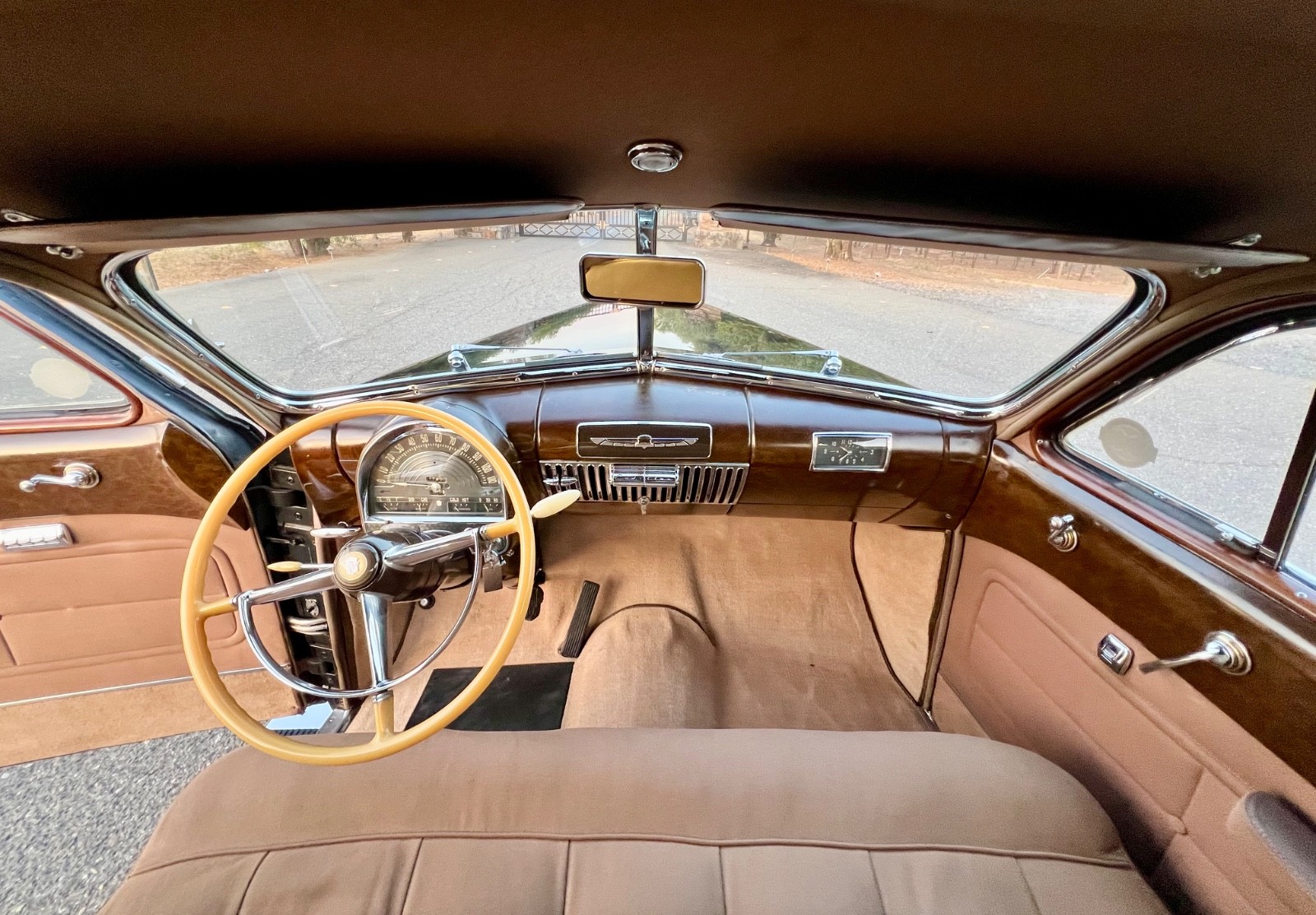 Cadillac-SERIES-75-LIMOUSINE-1948-Limousine-17