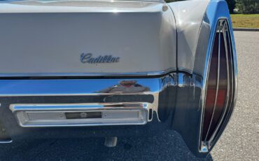 Cadillac-Sedan-DeVille-1971-Sedan-37