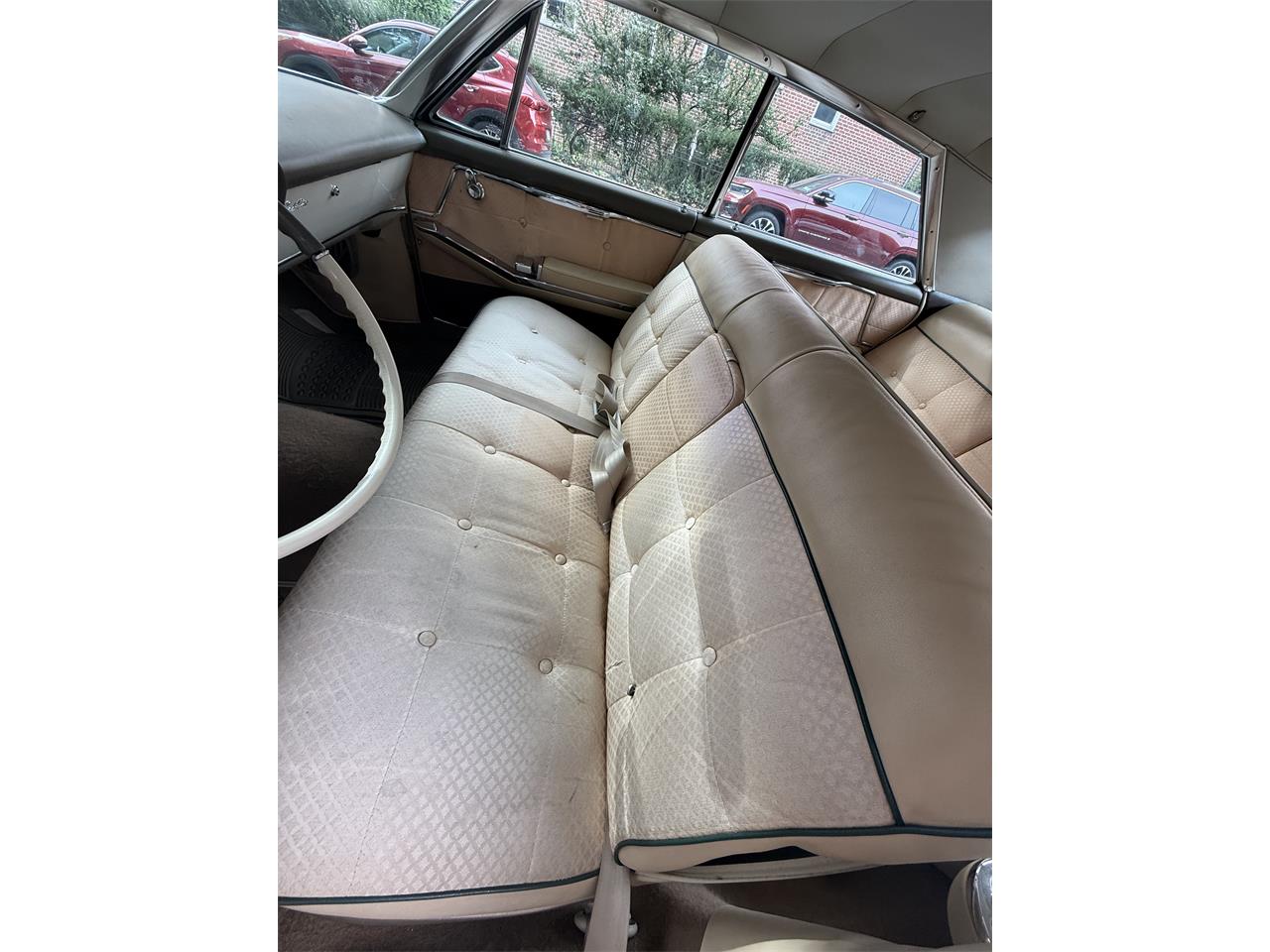 Cadillac-Sedan-deville-1963-Beige-Beige-12
