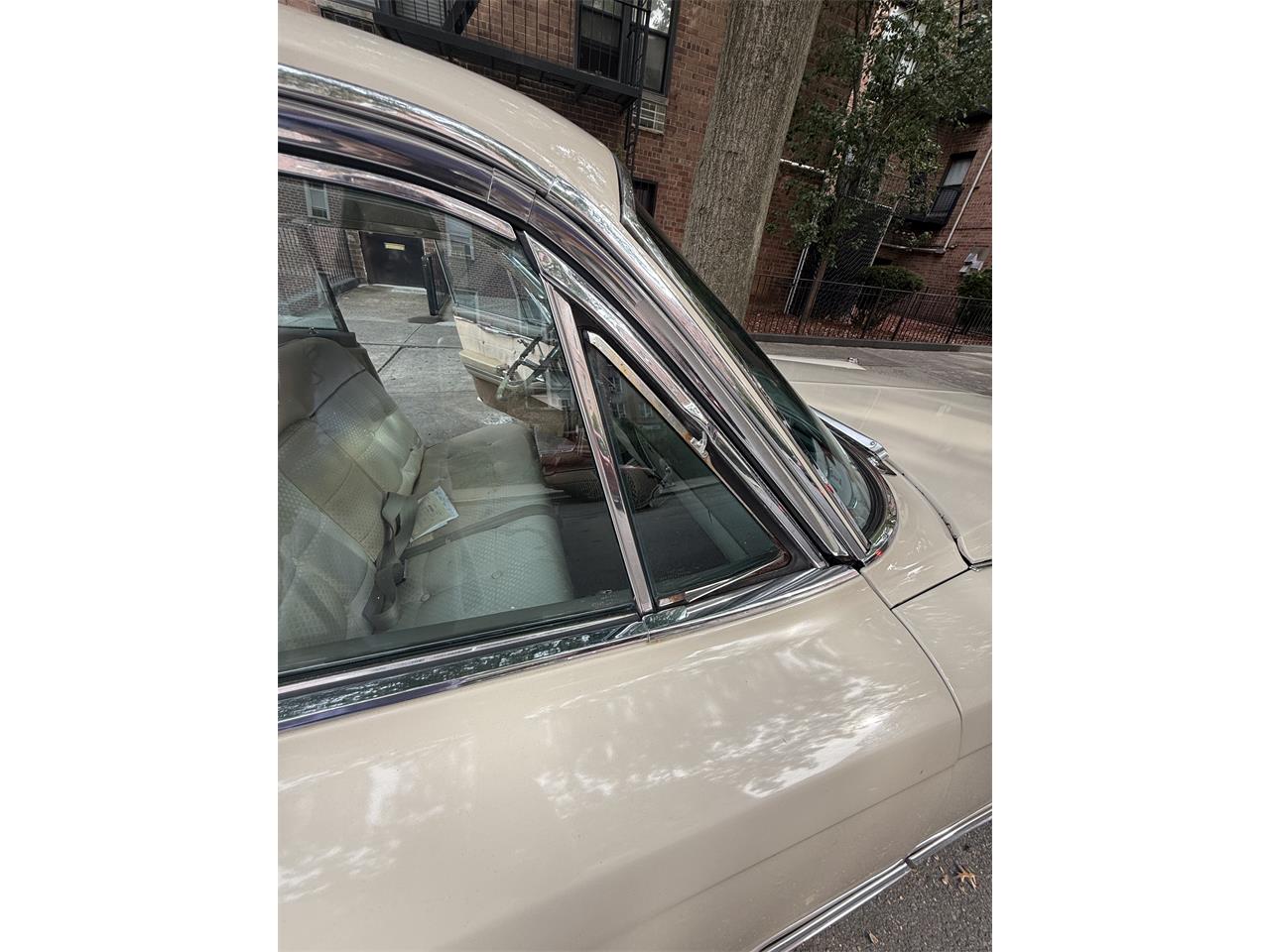 Cadillac-Sedan-deville-1963-Beige-Beige-13