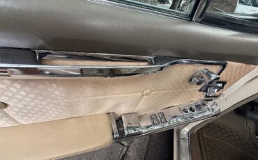 Cadillac-Sedan-deville-1963-Beige-Beige-9