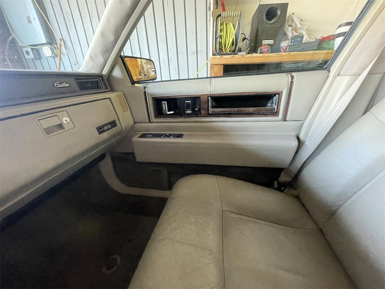 Cadillac-Sedan-deville-1992-Green-Beige-12