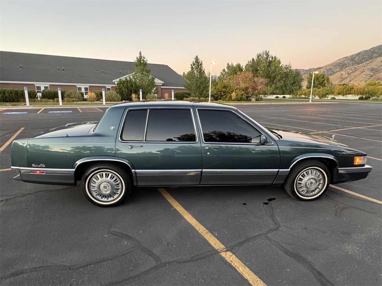 Cadillac-Sedan-deville-1992-Green-Beige-3