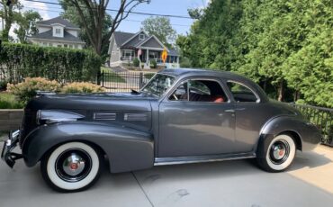 Cadillac-Series-62-1940-Metallic-Gray-Oxblood-1