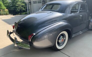 Cadillac-Series-62-1940-Metallic-Gray-Oxblood-4