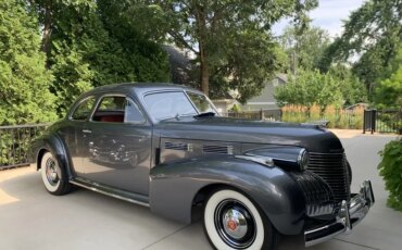 Cadillac-Series-62-1940-Metallic-Gray-Oxblood-4