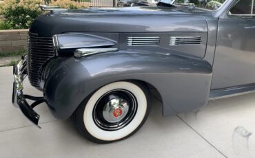 Cadillac-Series-62-1940-Metallic-Gray-Oxblood-5