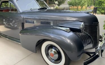 Cadillac-Series-62-1940-Metallic-Gray-Oxblood-6