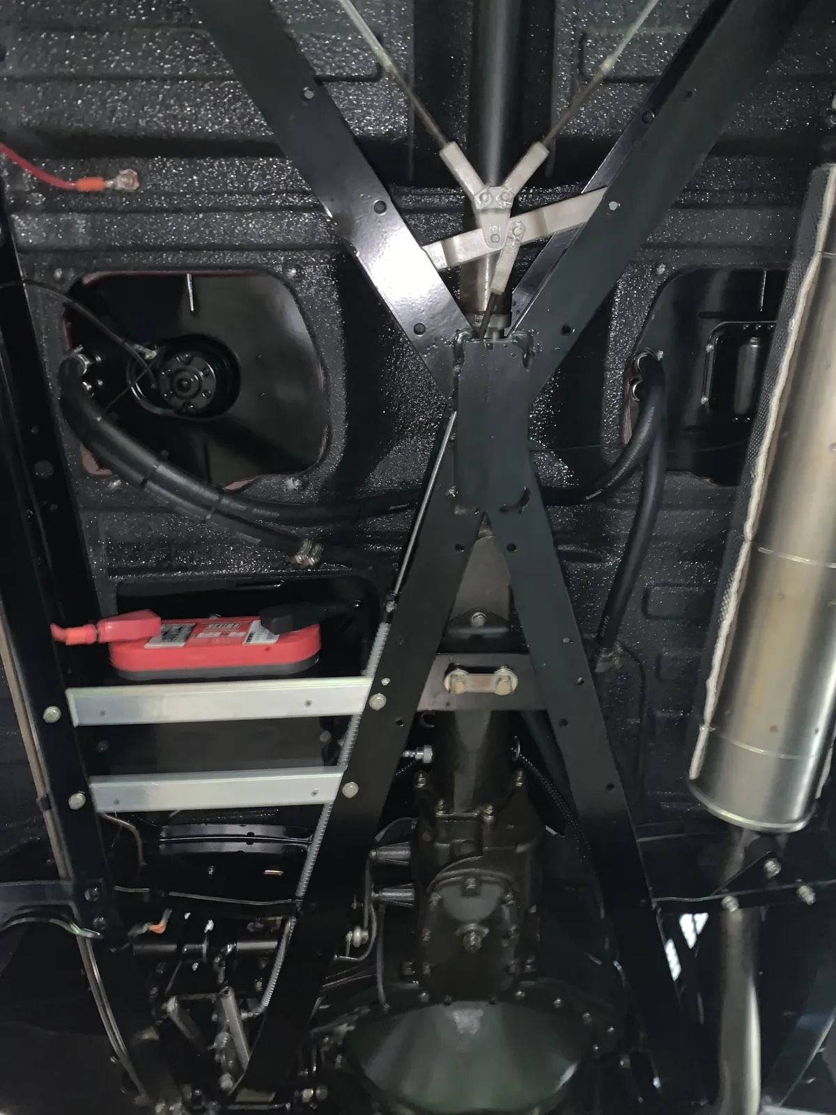 Cadillac-Series-62-1940-Metallic-Gray-Oxblood-9