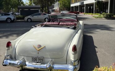 Cadillac-Series-62-1953-Alpine-White-Burgundy-10