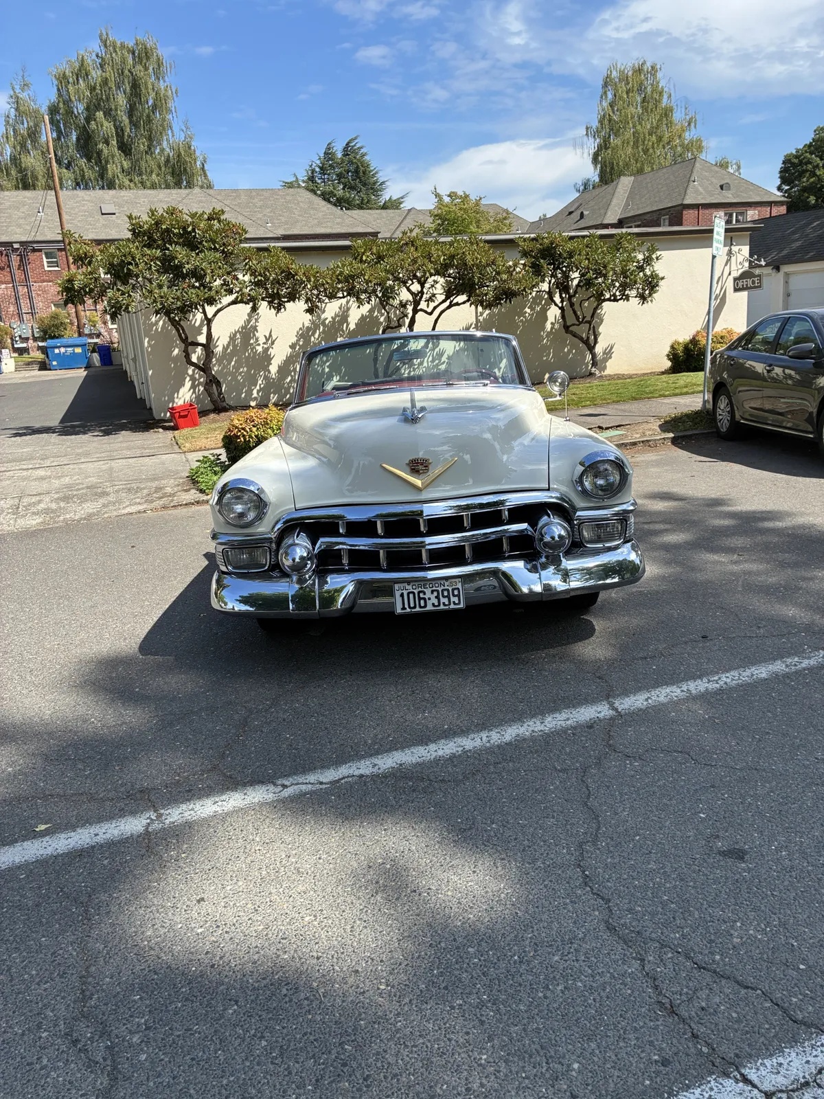 Cadillac-Series-62-1953-Alpine-White-Burgundy-14