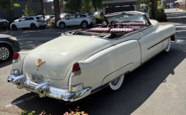 Cadillac-Series-62-1953-Alpine-White-Burgundy-5