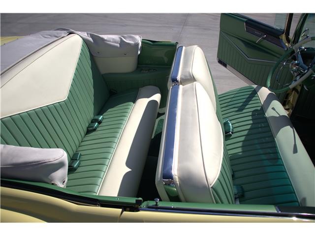 Cadillac-Series-62-1954-Convertible-11