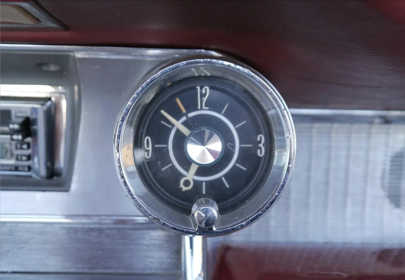 Cadillac-Series-62-1962-Pompeian-Red-White-18