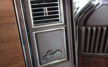 Cadillac-Seville-1980-White-13