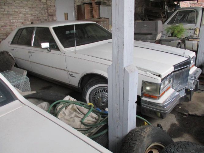 Cadillac-Seville-1980-White-20