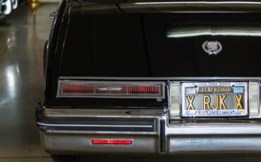 Cadillac-Seville-1985-Sedan-18
