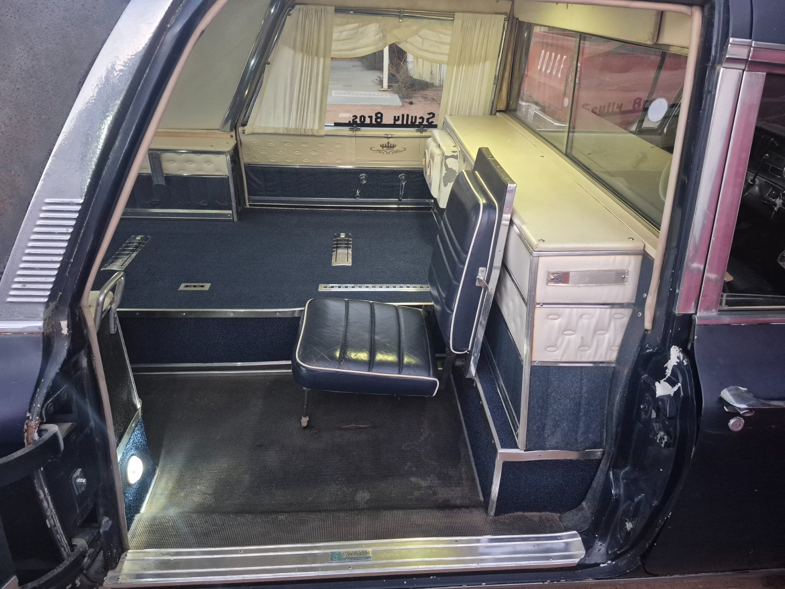 Cadillac-Superior-1962-Hearse-14