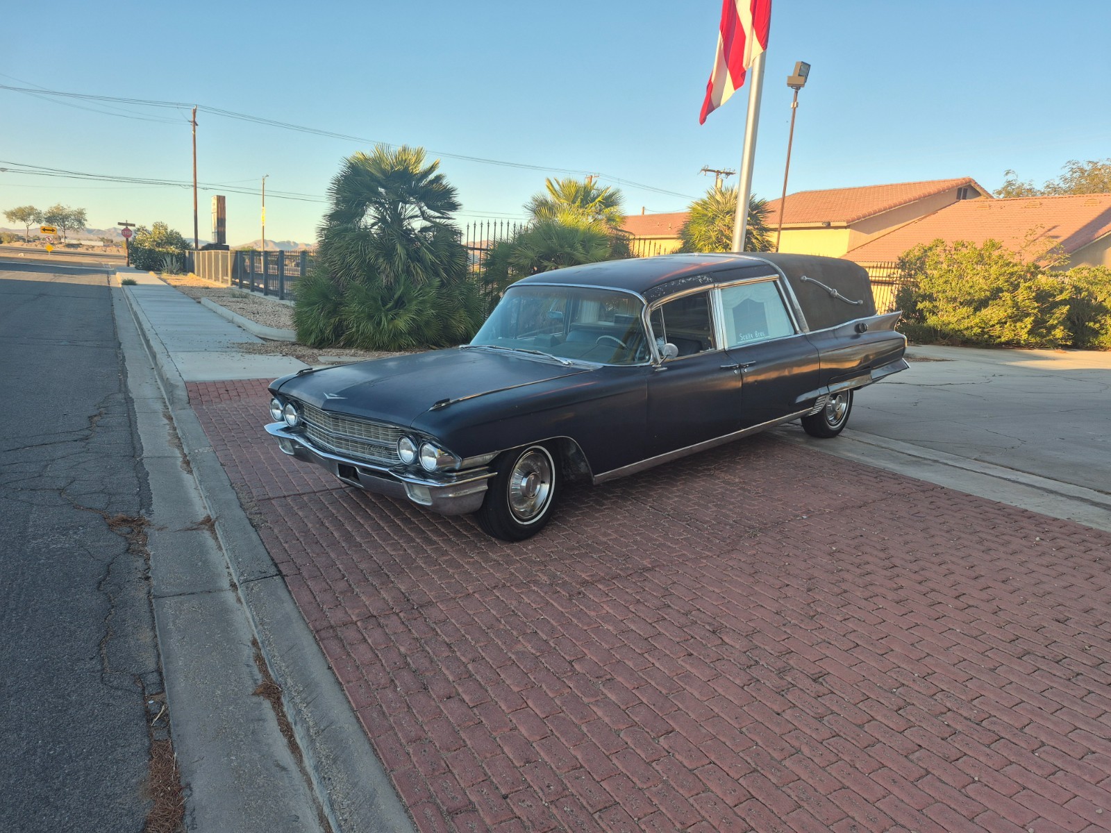 Cadillac-Superior-1962-Hearse