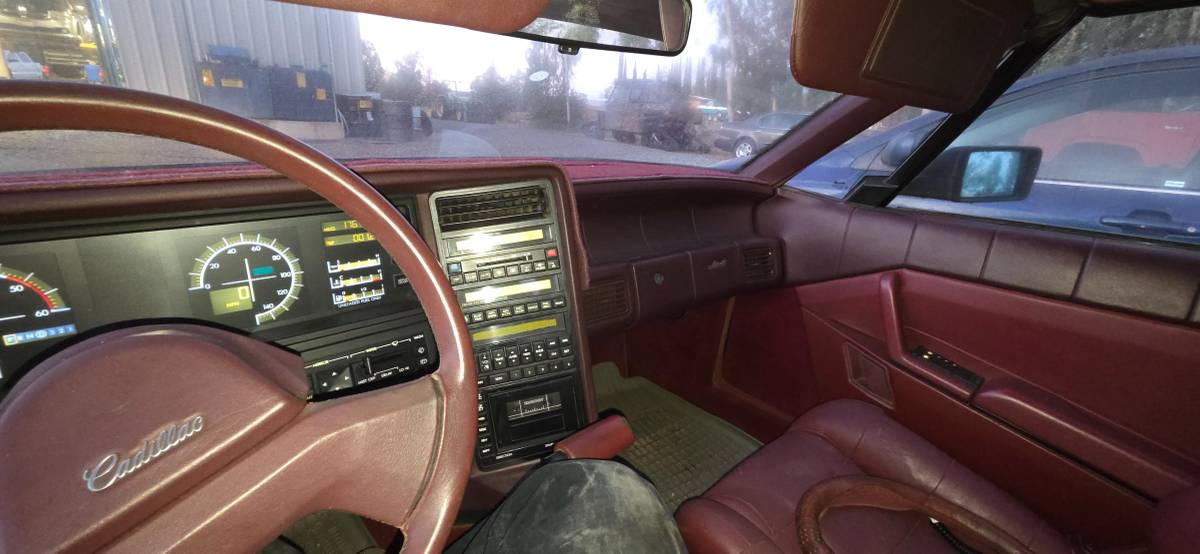 Cadillac-allante-1988-black-3