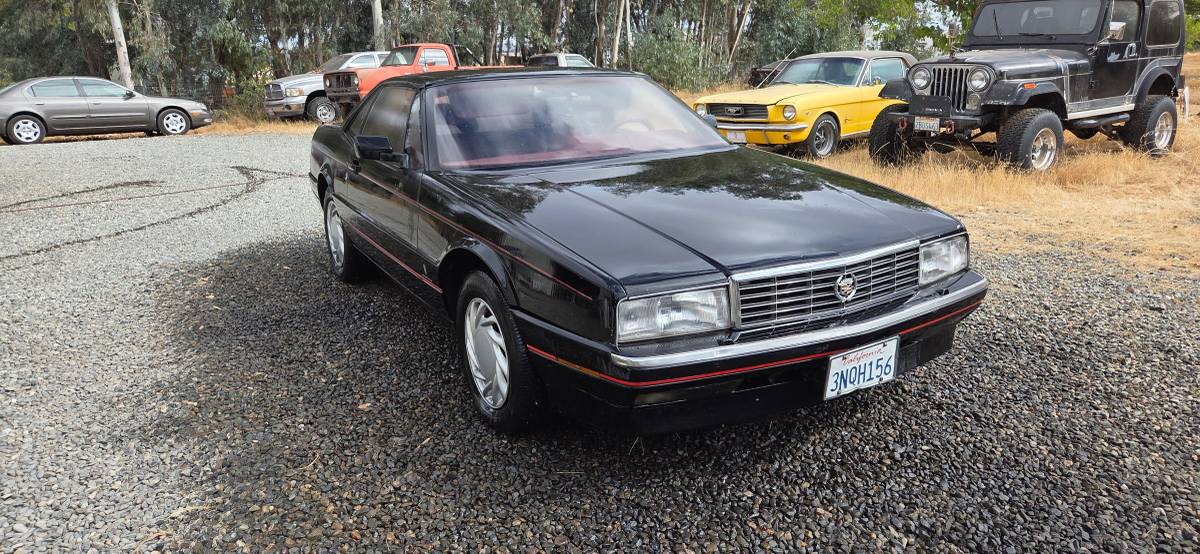 Cadillac-allante-1988-black-5