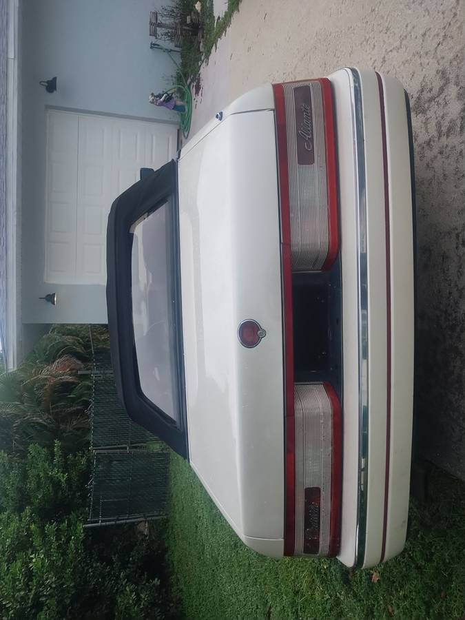 Cadillac-allante-1989-white-5