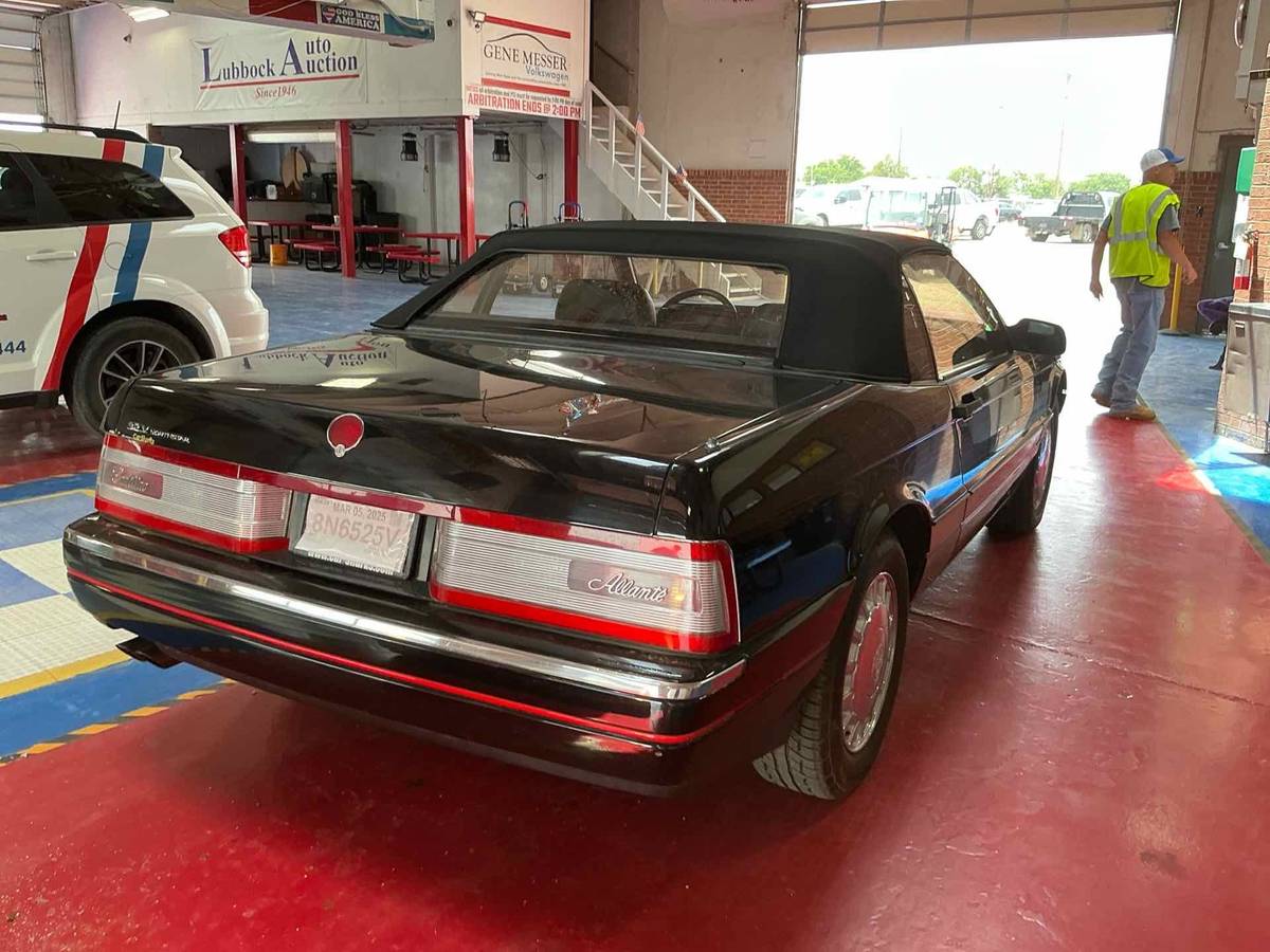 Cadillac-allante-1993-black-1
