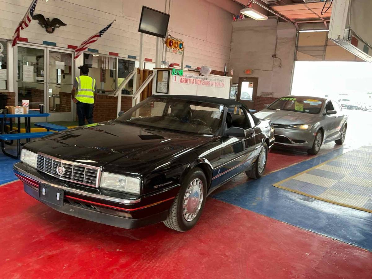 Cadillac-allante-1993-black