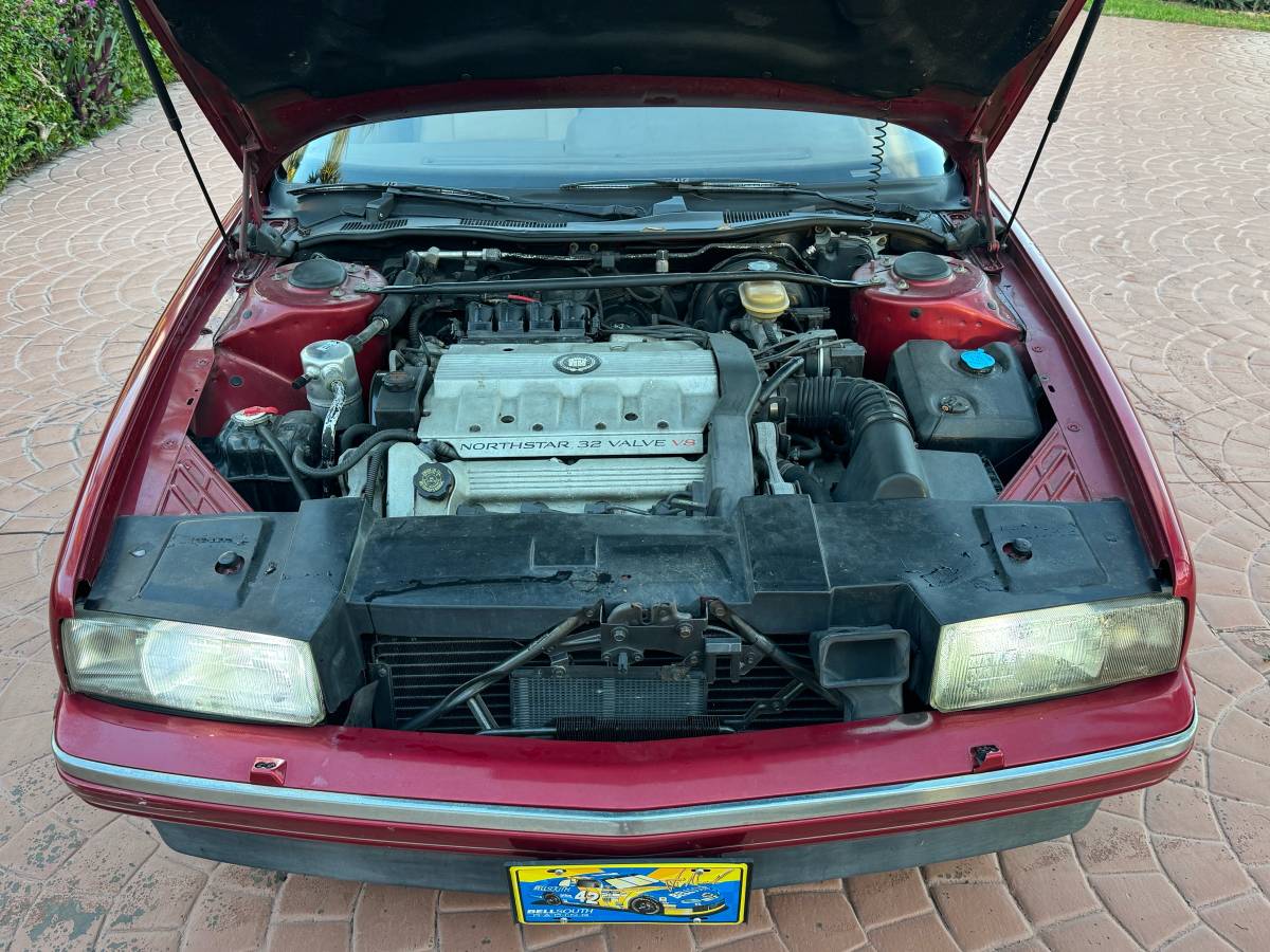 Cadillac-allante-1993-red-10
