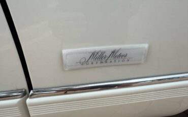 Cadillac-brougham-1992-white-12