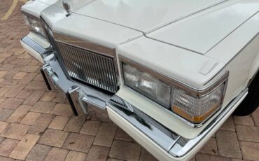 Cadillac-brougham-1992-white-14