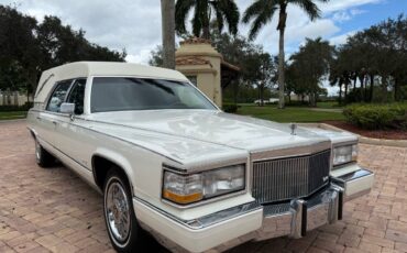 Cadillac-brougham-1992-white-17