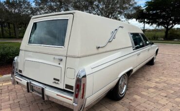 Cadillac-brougham-1992-white-19
