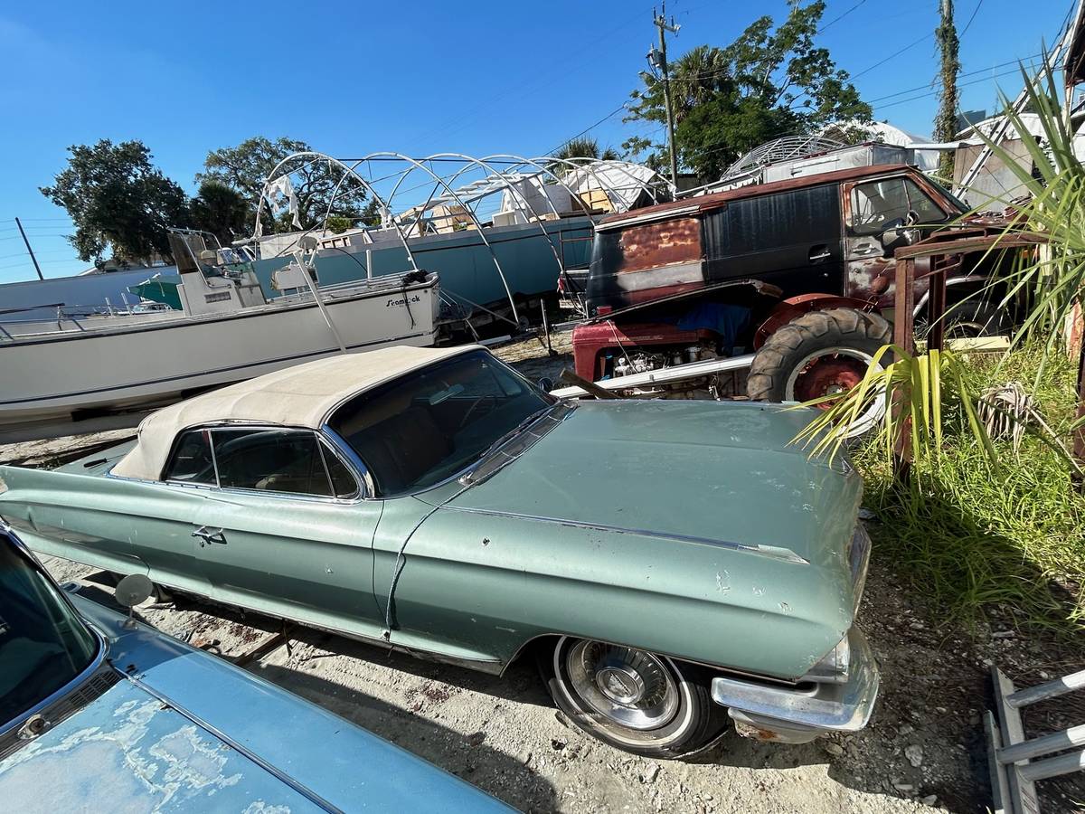 Cadillac-convertible-1962-10