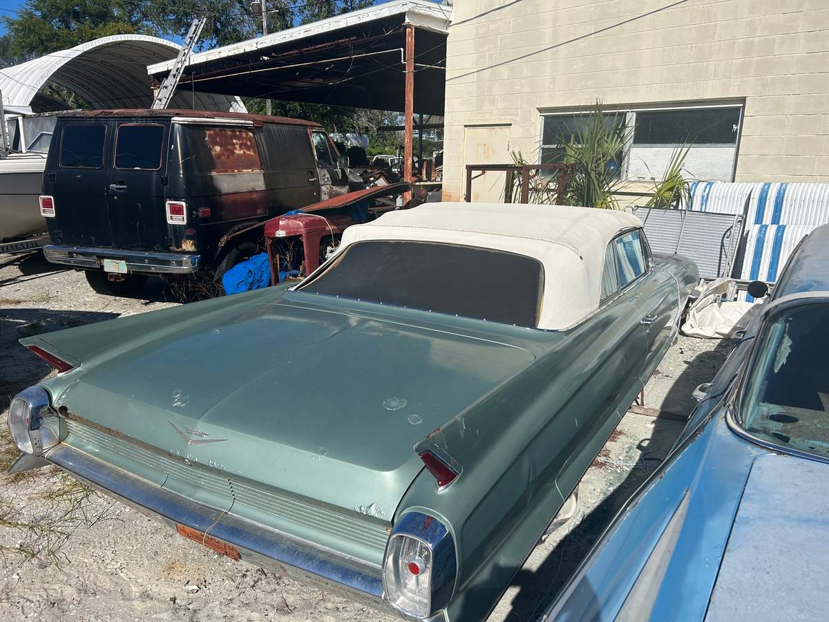 Cadillac-convertible-1962-17