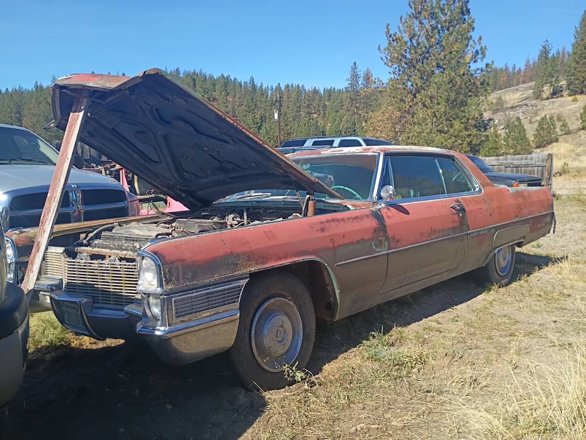 Cadillac-coupe-deville-1965