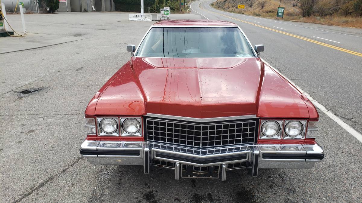 Cadillac-coupe-deville-1974-orange-4