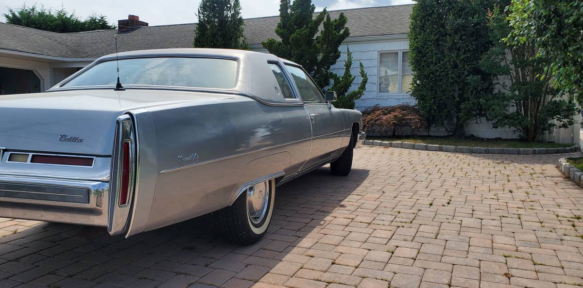 Cadillac-coupe-deville-1976-grey-6