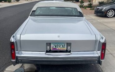 Cadillac-coupe-deville-1984-silver-5