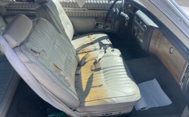 Cadillac-coupe-deville-1984-silver-6