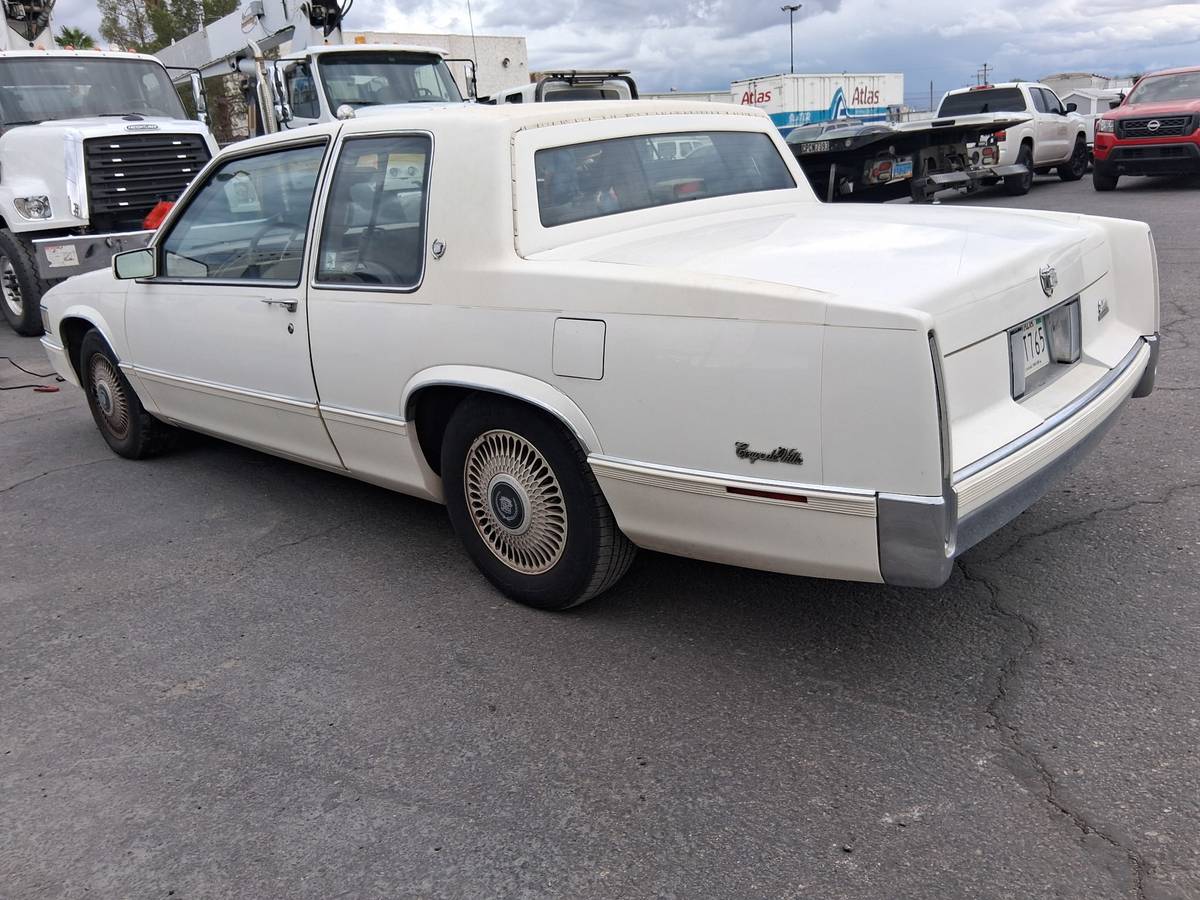 Cadillac-coupe-deville-1990-white-1