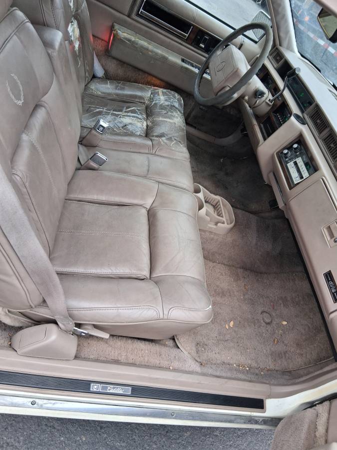 Cadillac-coupe-deville-1990-white-6