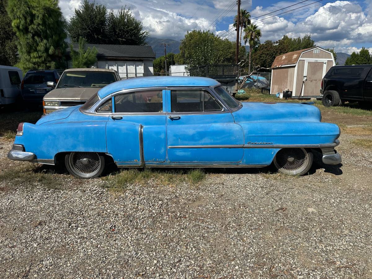 Cadillac-deville-1951-blue-4