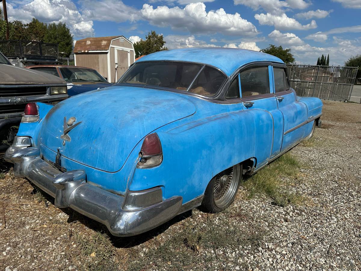 Cadillac-deville-1951-blue-5
