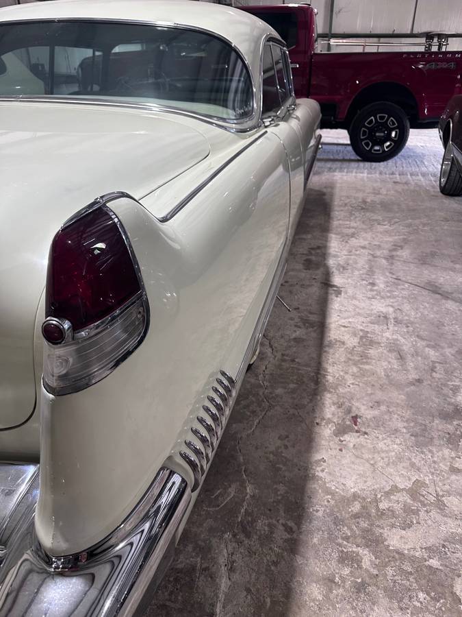 Cadillac-deville-1956-white-13