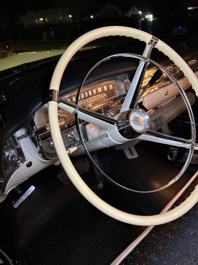 Cadillac-deville-1956-white-19