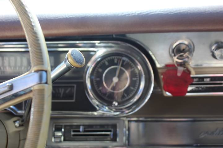 Cadillac-deville-1965-21
